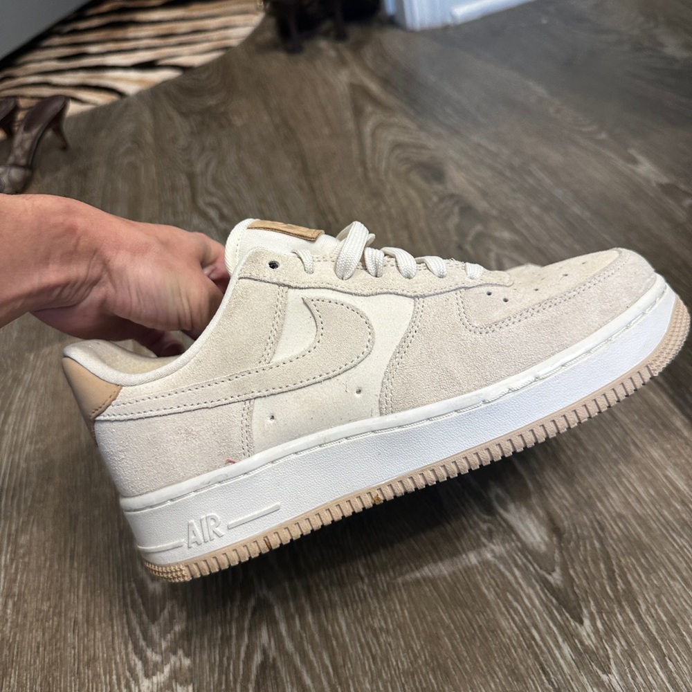 Nike Air Force 1 Low Suede Sneaker - Cream/Tan